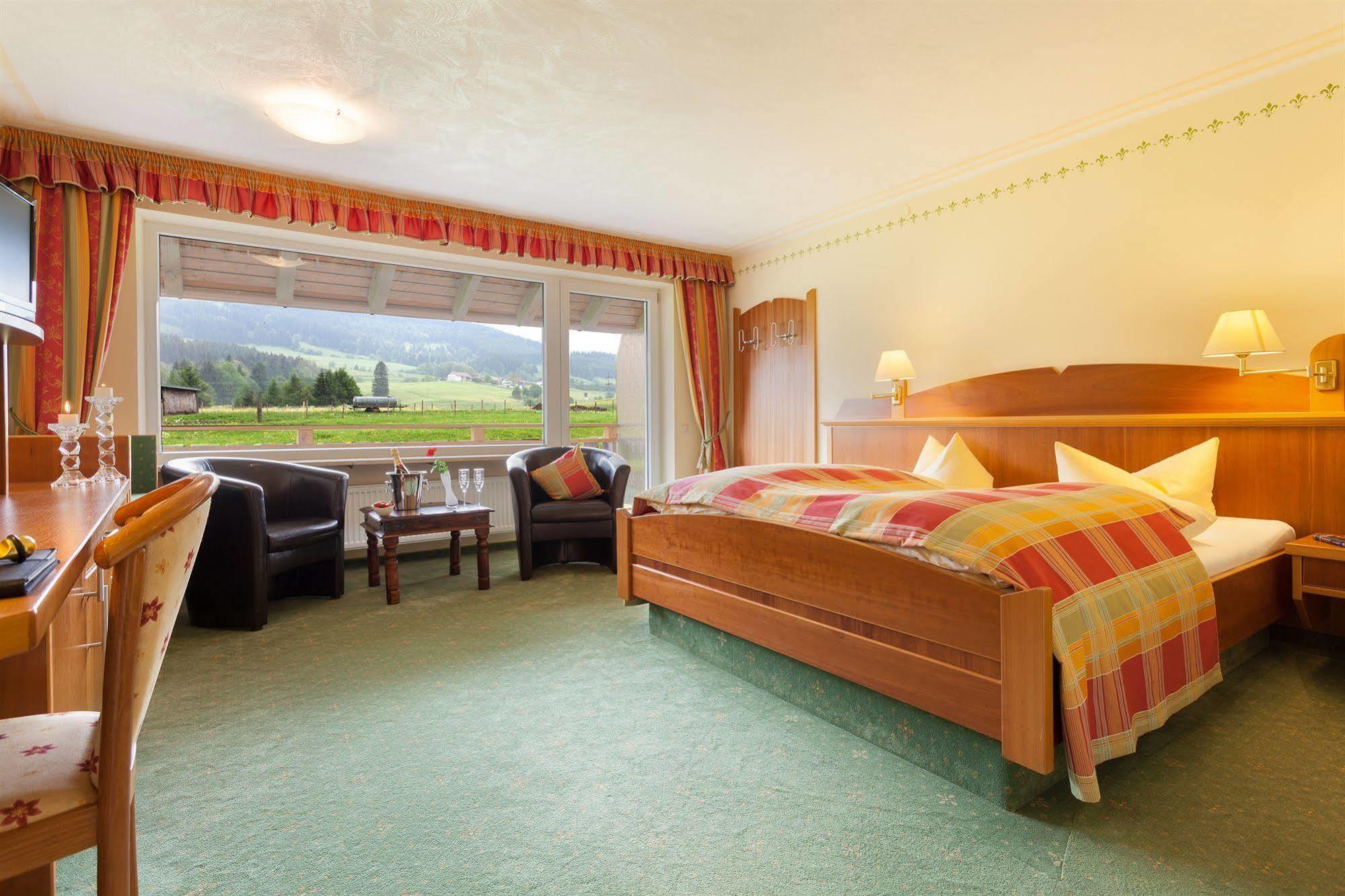 Hotel Nesselwanger Hof Kültér fotó